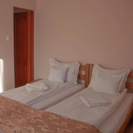 Nyiko Vendeghaz Guest house